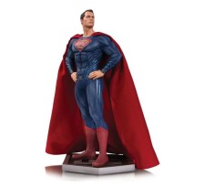 Justice League Movie Statue Superman 33 cm